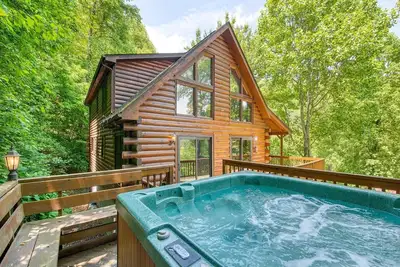 Image de Hickory Ridge Getaway - 3 Br, 3 1/2 Ba, Hot Tub, Game Room, Mountain Views