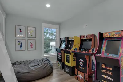 Image de Designer Finishes, Arcade Room, Sleeps 14 + Free Attraction Tickets!