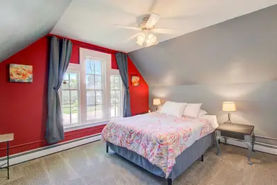 Image de Marigold Apartment - Cute Loft 5 Minutes to Marina