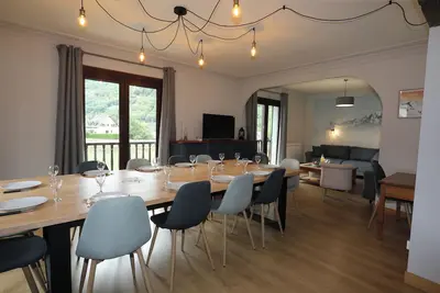 Image de Superbe appartement 12-15 personnes avec jardin