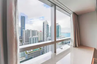 Image de Luxury Condos at Four Seasons