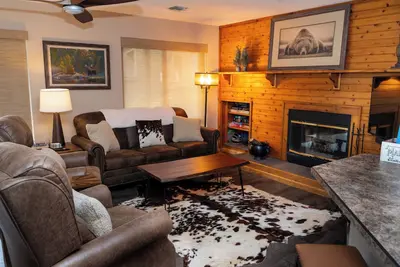 Image de Chateau W a Ski-in Ski-out upscale 2-bedroom condo