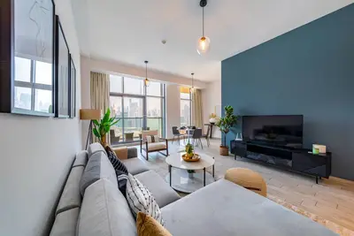 Amazing Skyscraper 3br with Burj Khalifa View
