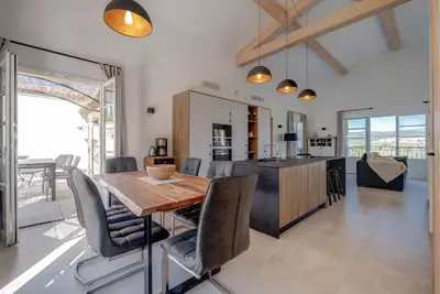 Image de Maison De Hameau 3 Chambres Avec Superbe Vue (N°569)