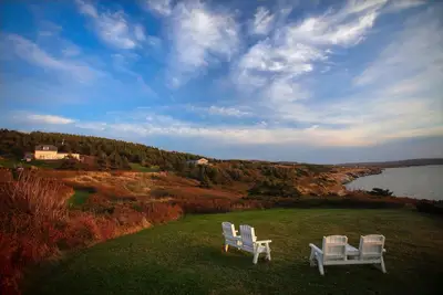 Image de Cottage bord de mer sur Cabot Trail w \/ Vues spectaculaires