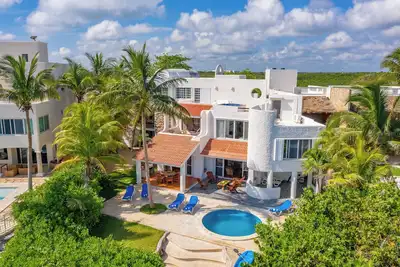 Image de Balam Ek. Four bedroom ocean front villa in the heart of Akumal!