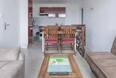 Image de Appartement T2 Colombier pour 5 personnes vue mer