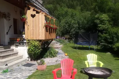 Image de Magnifiquement modernisé anciennes écuries. Ski Cyclisme Randonnée Escalade pacifique