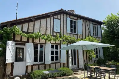 Image de Authentique villa de 240 M2 du Xix e siècle, piscine privée, 15 mn de Mimizan.