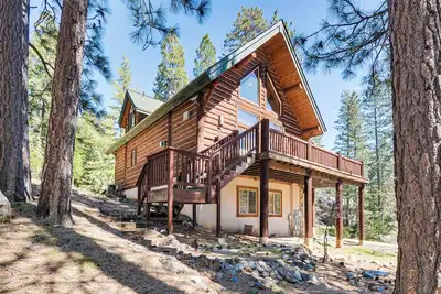 Image de 2 Cabins: Group & Family Getaway in Arnold!