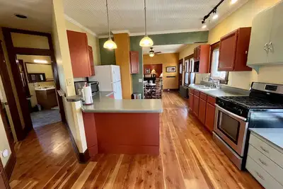 Image de Beautiful Farmhouse- Sleeps up to 7.