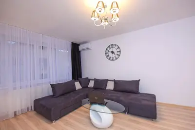 Image de Privilege - 2 Bedroom Apartment - Next To Cismigiu Gardens