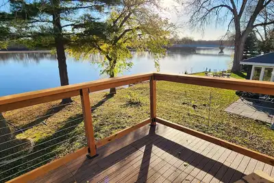 Image de House on the River near Wi Ski Resorts!