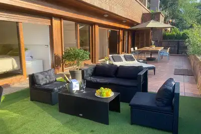 Image de Unique and spacious property with terrace