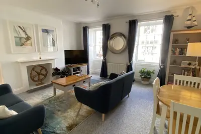 Image de Central 2 bed flat with parking in Falmouth!