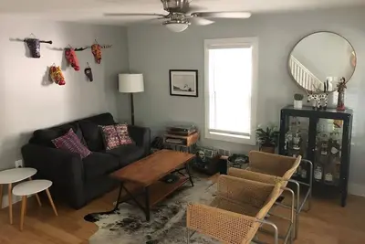 Image de Austin vibe beach house with hot tub & tons of amenities! Pets allowed.