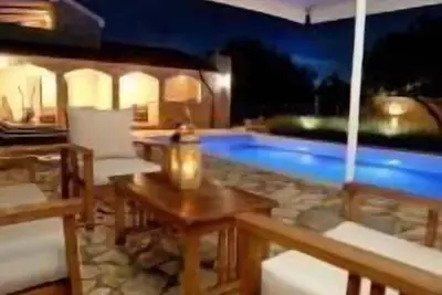 Image de Maison de vacances Drvenik Mali pour 1 - 8 personnes avec 3 chambres à coucher - Maison de vacances