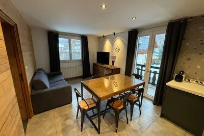 Image de 3 pièces, 2 chambres, balcon et parking, pour 6 personnes