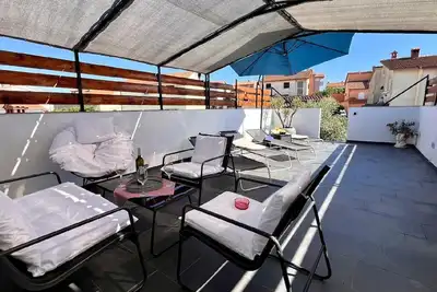 Image de Appartement de vacances Pula pour 1 - 6 personnes avec 2 chambres à coucher - Maison mitoyenne
