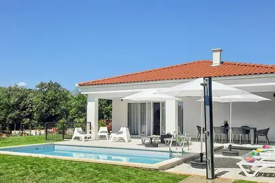 Image de Belle maison à Nedescina avec WiFi