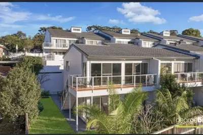 Image de Terrigal Beach style townhouse