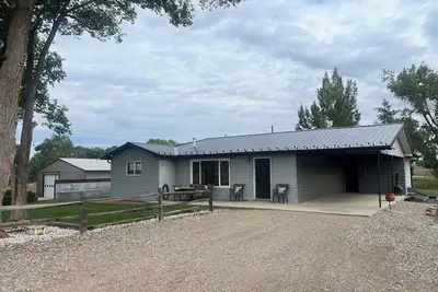 Image de New Listing! ! ! ! Quiet Country House located just 2 miles out of town