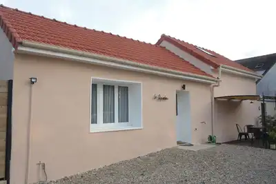 Image de 10km to Disneyland - Terrace, Parking & Sleeps 4