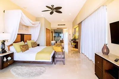 Image de 2 Bedroom Mountain with Jacuzzi & Panoramic Ocean Views