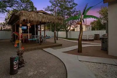 Image de The Beachcomber - Lubbock, Tx with an Island Flair!