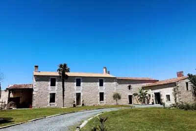 Image de Logis d’aventon <>Magnifique demeure à 10’ de La Rochelle
