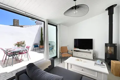 Image de Maison de charme rénovée avec cour au centre du village - Les Portes-en-Ré