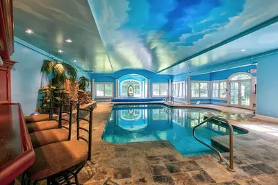Image de Mansion w/Game Room, Pool, 2 Hot Tubs, Theater
