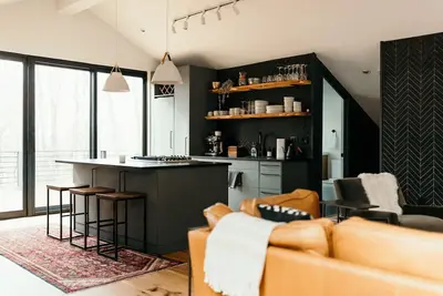 Image de Idyll Reserve 3 | The Cabin - luxe, renovated, hot tub, sleeps 10