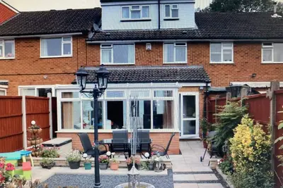 Image de Quiet rooms in a terraced house easy walking to shops, train