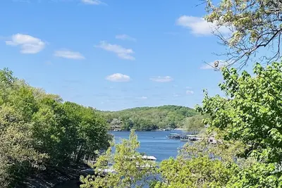 Spacious 5 Bedroom House On The Lake, Private Dock, rent 2nd house next door!