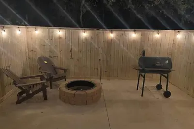 Image de 4 Mile/Riverwalk Private Guesthouse With Firepit