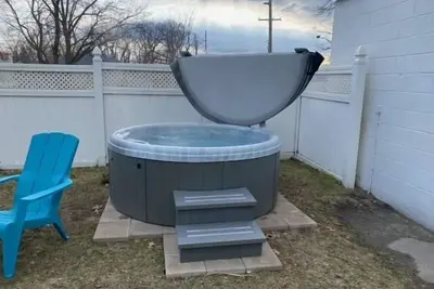 Image de Duplex | Firepit | Game Room | Hot Tub-all year