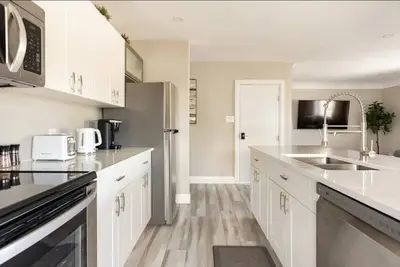 Image de Entire 2 Bedroom Apartment Downtown