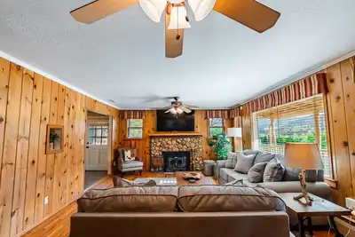 Image de Rustic lodge centrally located to all the Royal Gorge attractions
