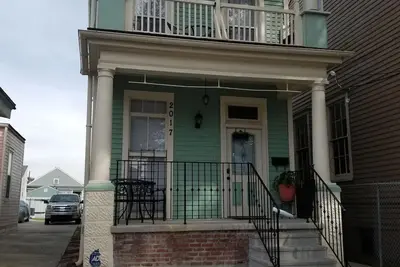 Image de Solution - Modern / Historical 2 Story Home - Minutes To French Quaters & Cbd