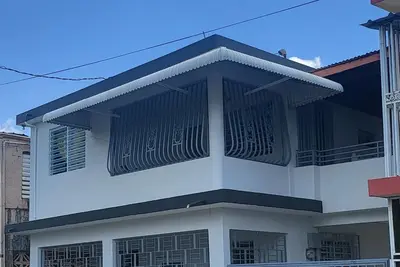 Image de 3-Bedroom Small House Near Ocean Park-Loiza Street