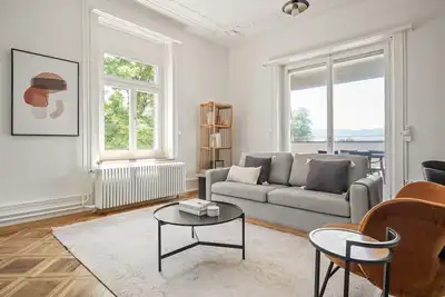 Image de Weinegg 4. 5 Room w/ Storage & W/D, 2 mins to Mkt