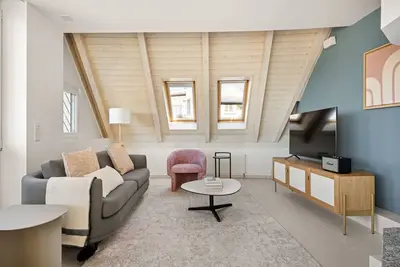 Image de Fluntern 4. 5 Room w/ Storage & W/D, 7 mins to Mkt