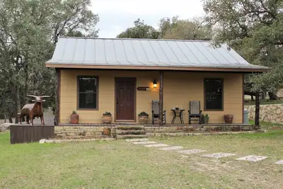 Image de Cozy Hill Country Ranch House minutes to downtown Boerne