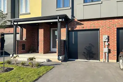 Image de Cheerful 2 bedroom house in a quiet neighborhood.