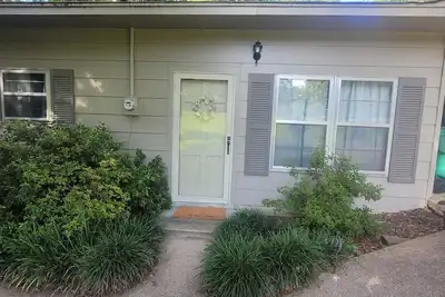 Image de Retreat on Oak Street