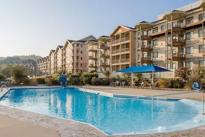 Image de Relax surrounded by nature in this 1bd resort condo with resort amenities