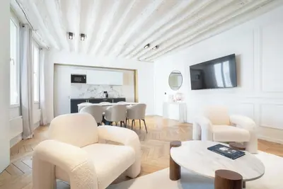 Image de A Breathtaking 2br/2ba apartment in the Marais