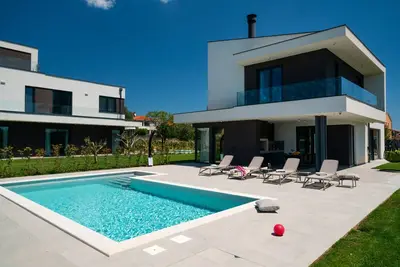 Image de Villa Arestea near Pula with sea view, wellness & playground