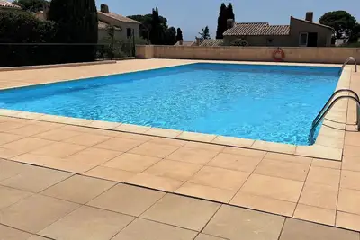 Image de La ciotat, parking piscine clim Ă 10 min Ă pied mer